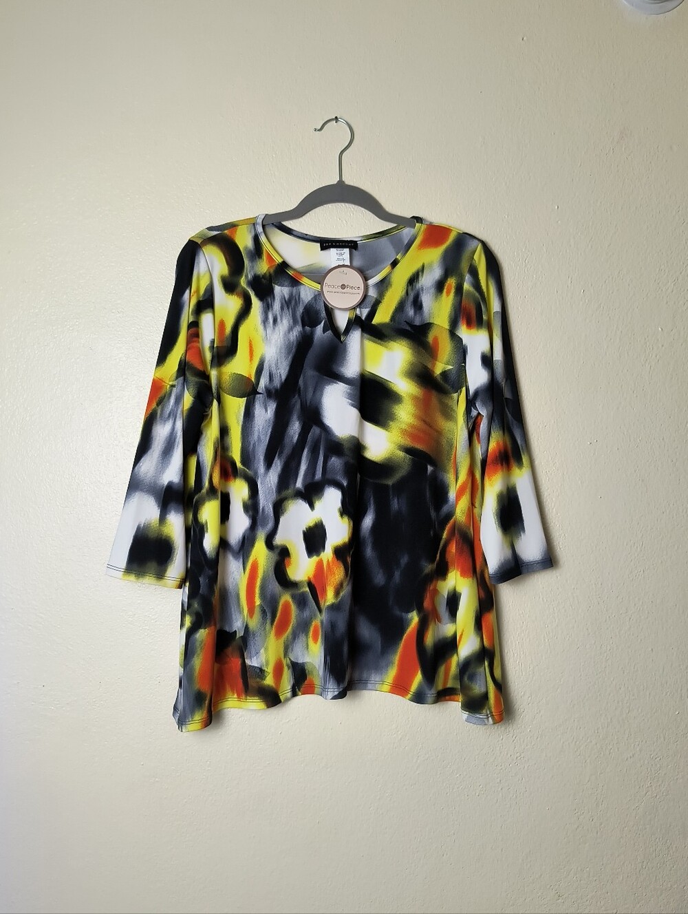 Sea & Anchor L Abstract Print 3/4 Sleeve Top in Yellow and Black Artsy